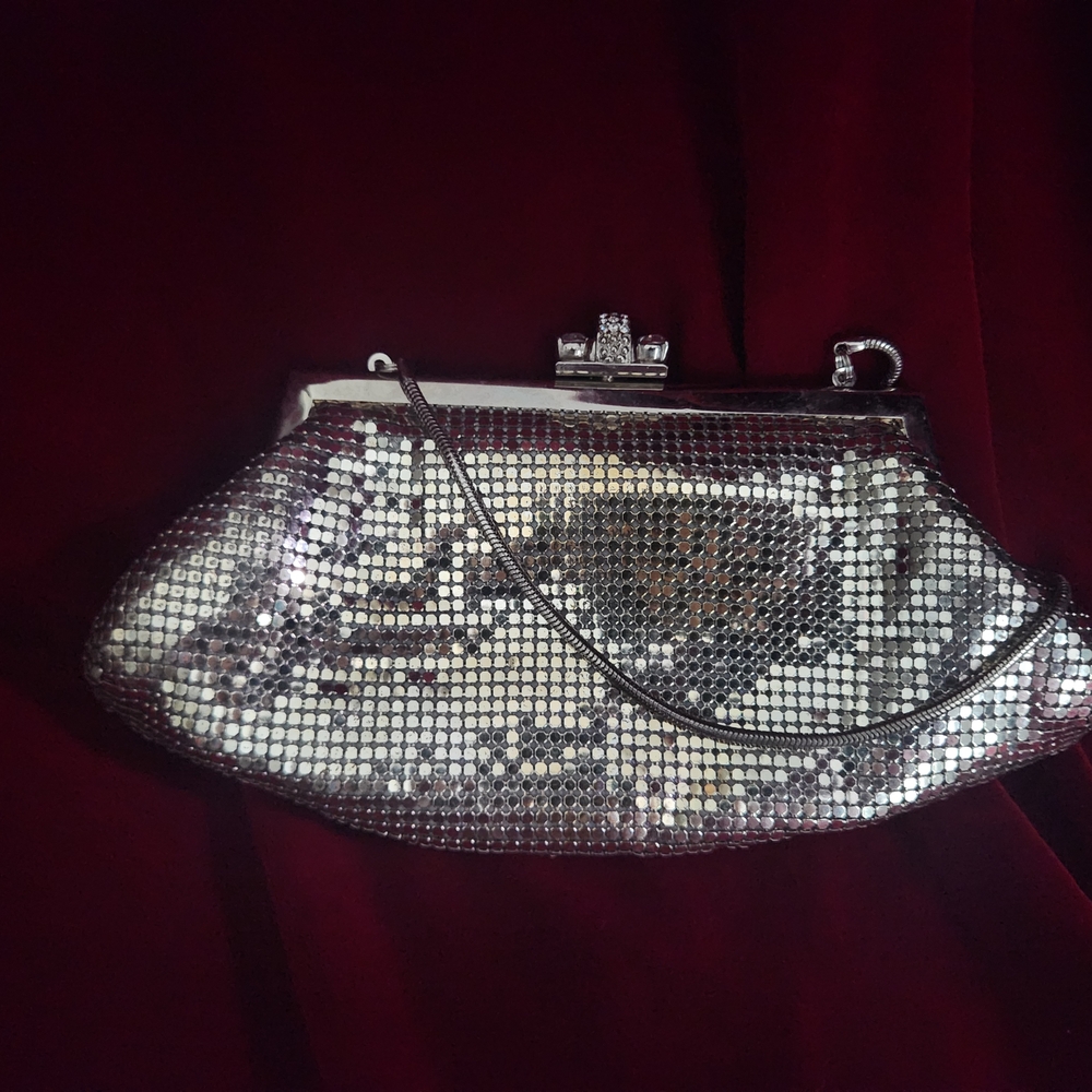 Elegant Vintage Silver Clutch Bag
